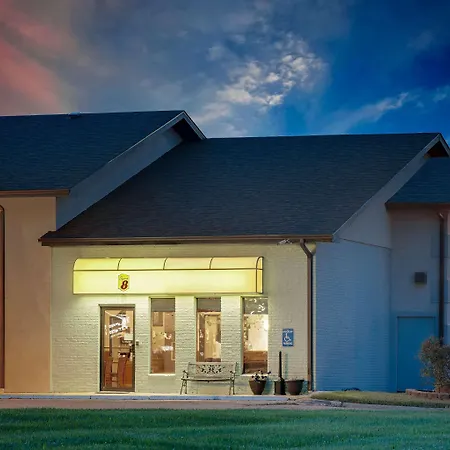 Super 8 By Wyndham Marshall